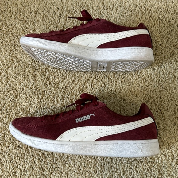 PUMA  burgundy suede sneaker with Soft foam insole Sz 8 - Picture 3 of 9